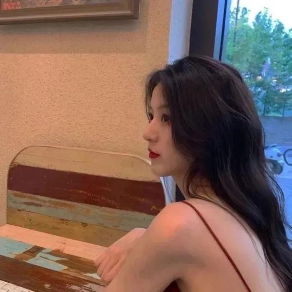 艾米丽·布莱尔的秘密